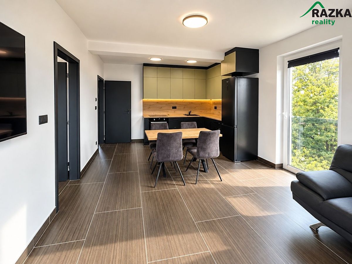 Pronájem bytu 2+kk 50 m² – fotografie 3