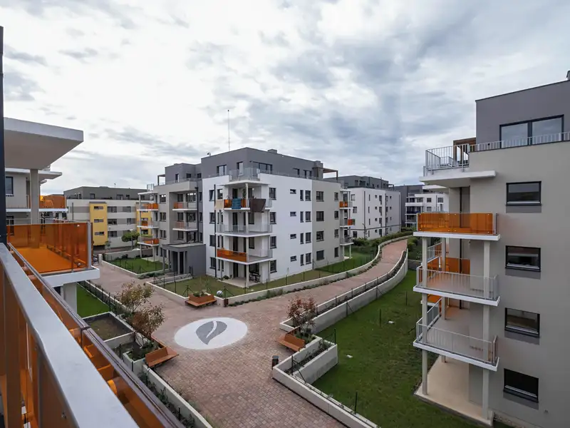 Pronájem bytu 2+kk 53 m², Praha – náhled fotky 1