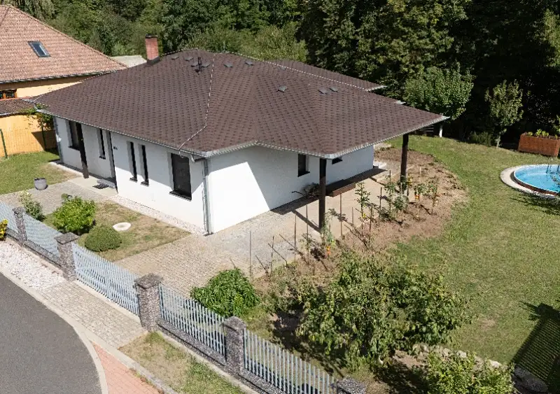 Prodej rodinného domu 100 m², pozemek 1017 m², Jirkov – náhled fotky 2