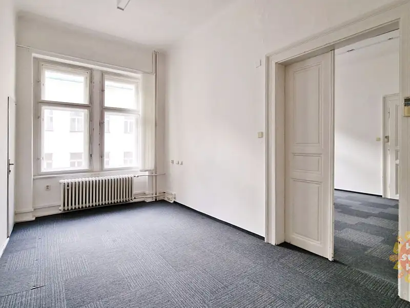 Pronájem kanceláře 91 m², Praha – náhled fotky 3