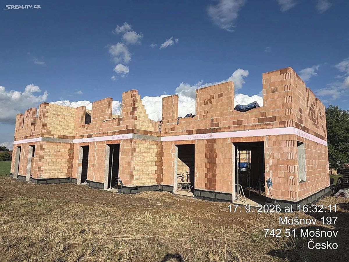 Prodej rodinného domu 146 m², pozemek 319 m² – fotografie 2