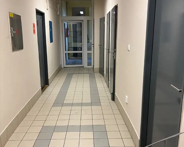Pronájem kanceláře 34 m², Praha – náhled fotky 2