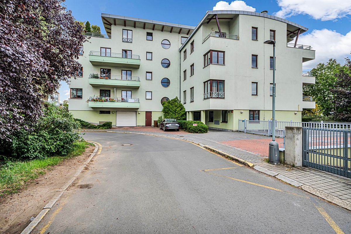 Pronájem bytu 3+1 112 m² – fotografie 3
