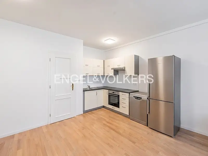 Pronájem bytu 2+kk 43 m², Praha – náhled fotky 2