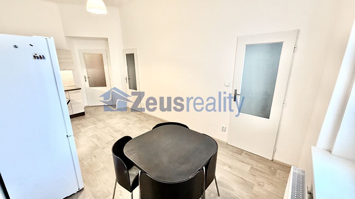 Pronájem bytu 2+kk 58 m² – fotografie 4