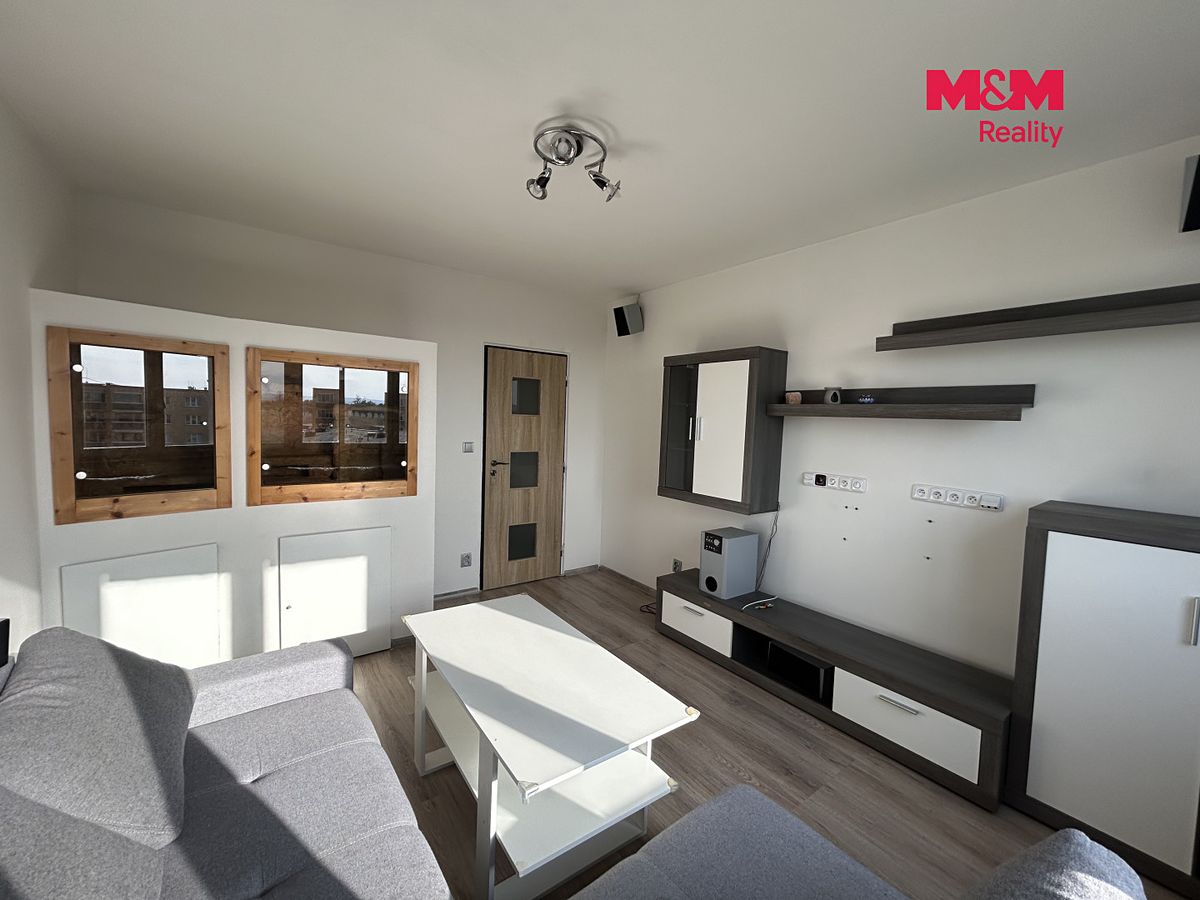 Pronájem bytu 2+1 60 m² – fotografie 3