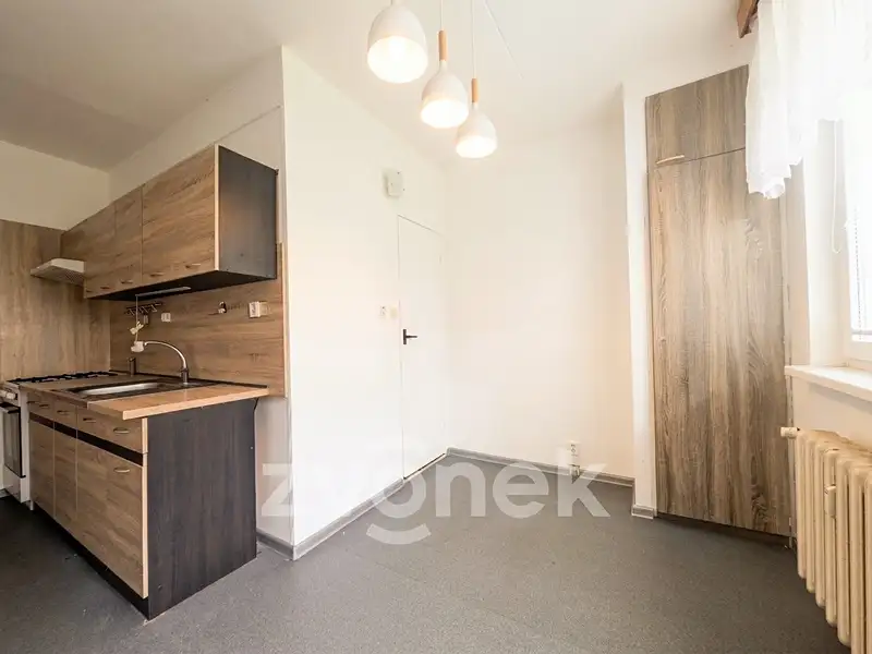 Prodej bytu 3+1 72 m², Vsetín – náhled fotky 1