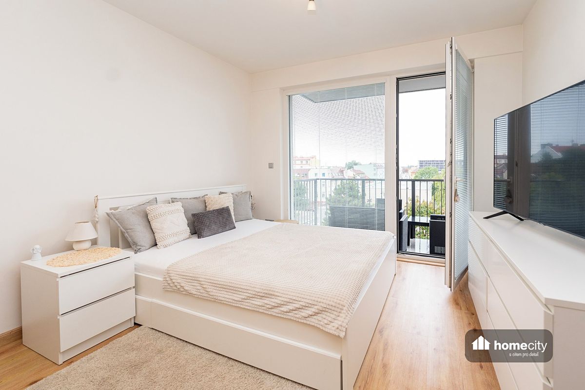 Pronájem bytu 1+kk 30 m²