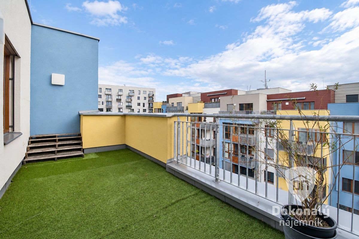 Pronájem bytu 3+kk 70 m² – fotografie 3