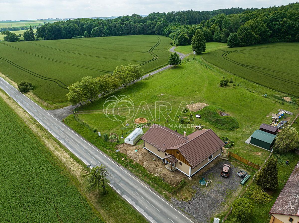 Prodej stavebního pozemku 3022 m² – fotografie 2