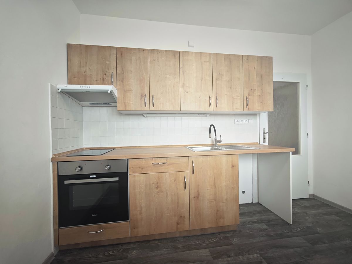 Pronájem bytu 1+1 32 m² – fotografie 2