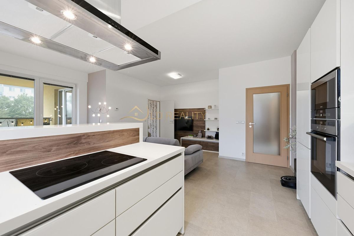 Prodej bytu 2+kk 71 m² – fotografie 2