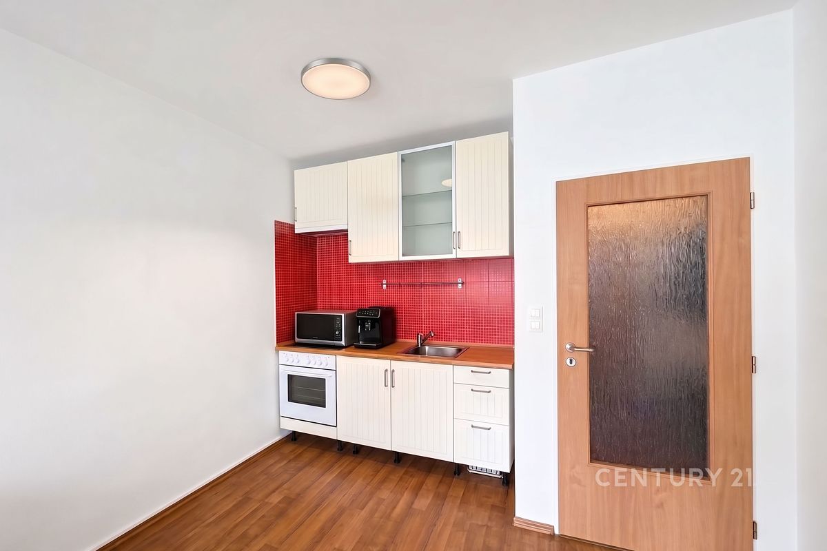 Pronájem bytu 2+kk 52 m² – fotografie 3