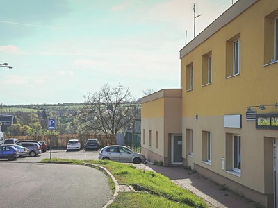 Prodej komerčního prostoru, 570 m² (2 z 8)