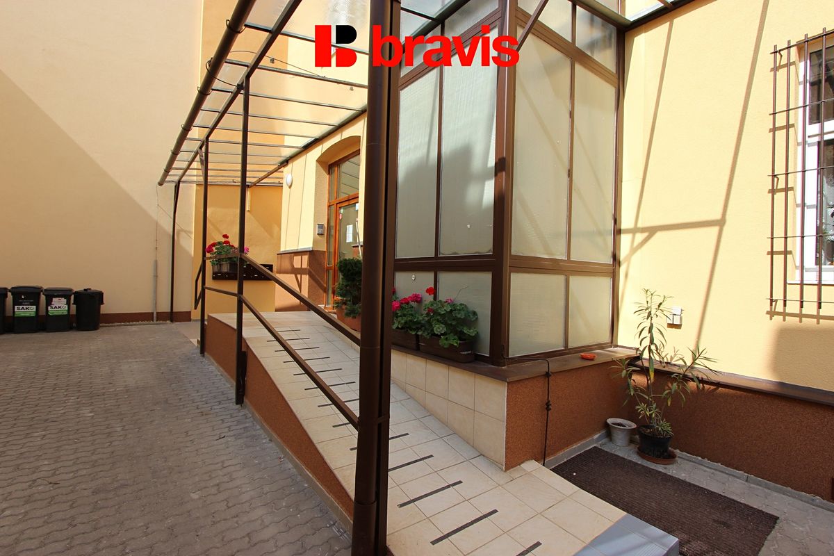 Pronájem kanceláře 120 m² – fotografie 5