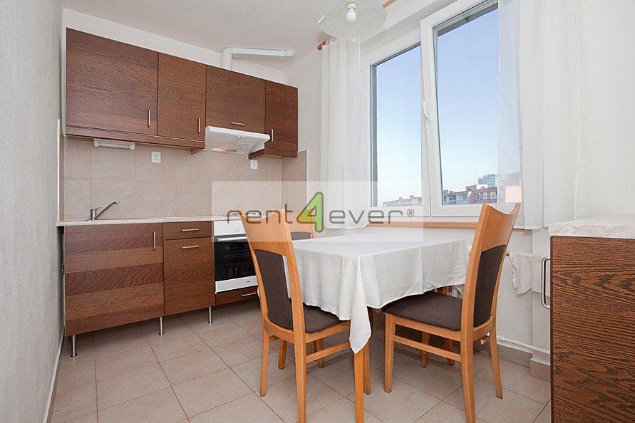 Pronájem bytu 2+1 52 m² – fotografie 3