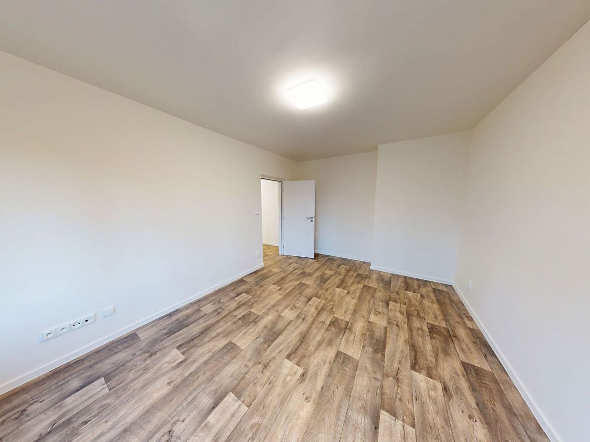 Pronájem bytu 1+1 34 m² – fotografie 3