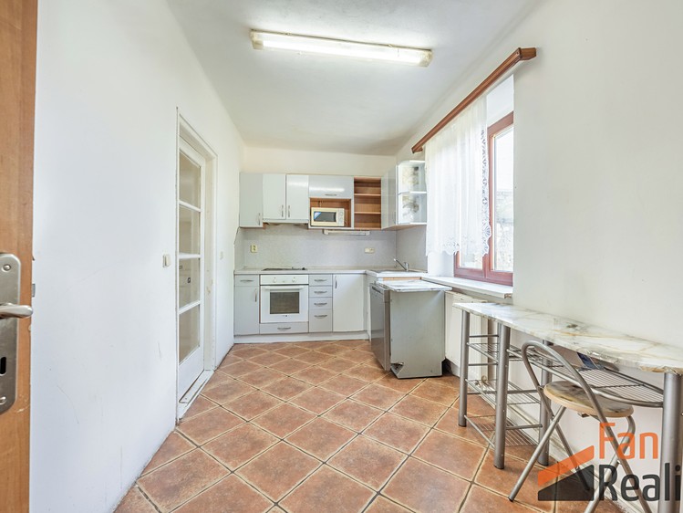 Prodej domu, 218 m² (2 z 29)