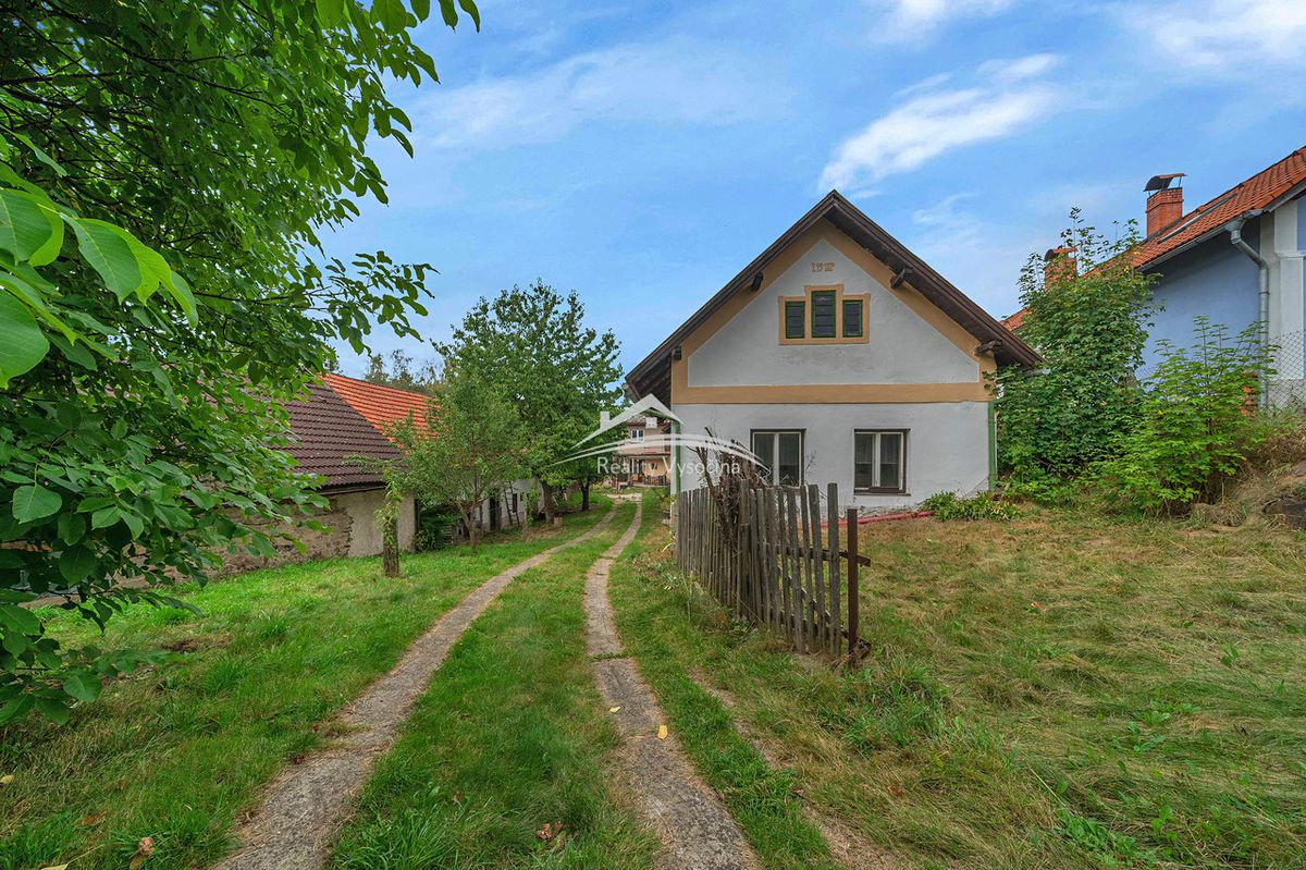 Prodej rodinného domu 300 m², pozemek 4185 m² – fotografie 2