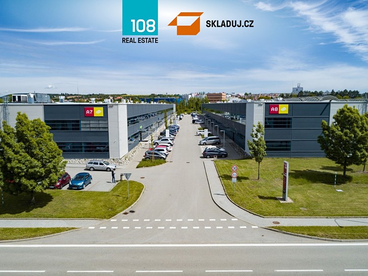 Pronájem komerčního prostoru, 4 114 m² (2 z 9)