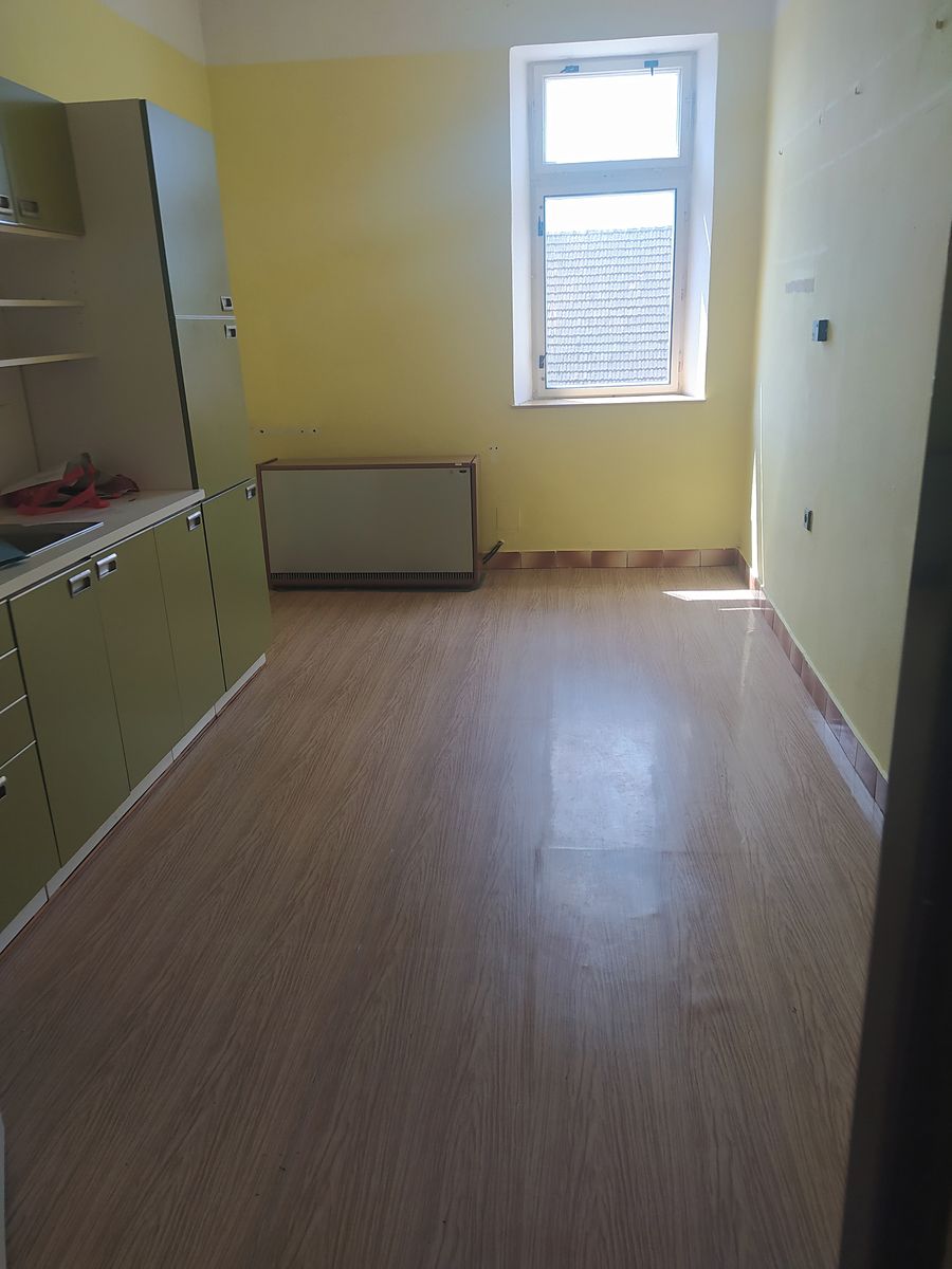 Pronájem bytu 3+1 72 m² – fotografie 3