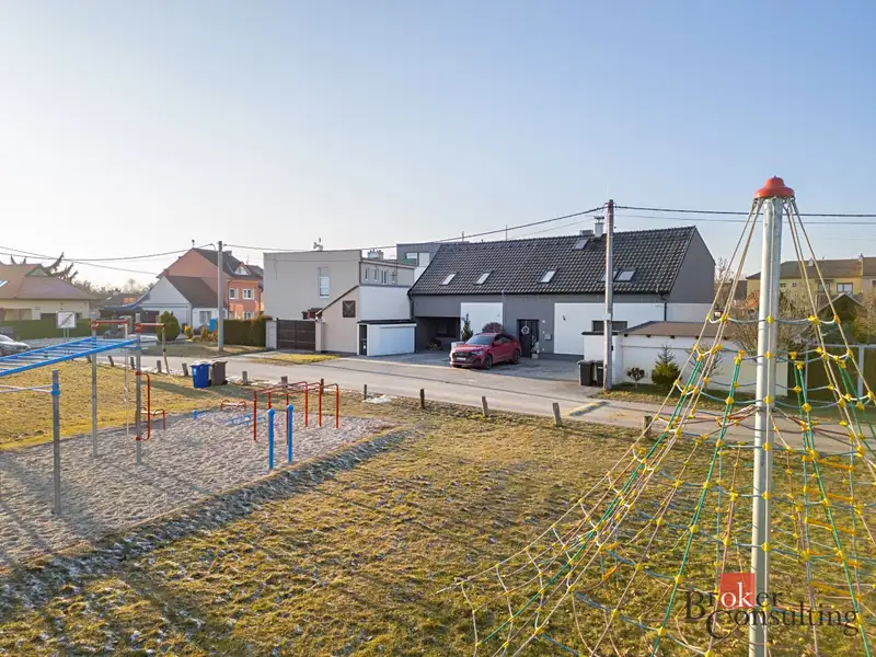 Prodej rodinného domu 120 m², pozemek 230 m², Rajhradice – náhled fotky 2