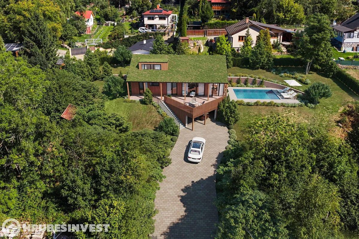 Prodej stavebního pozemku 2672 m²