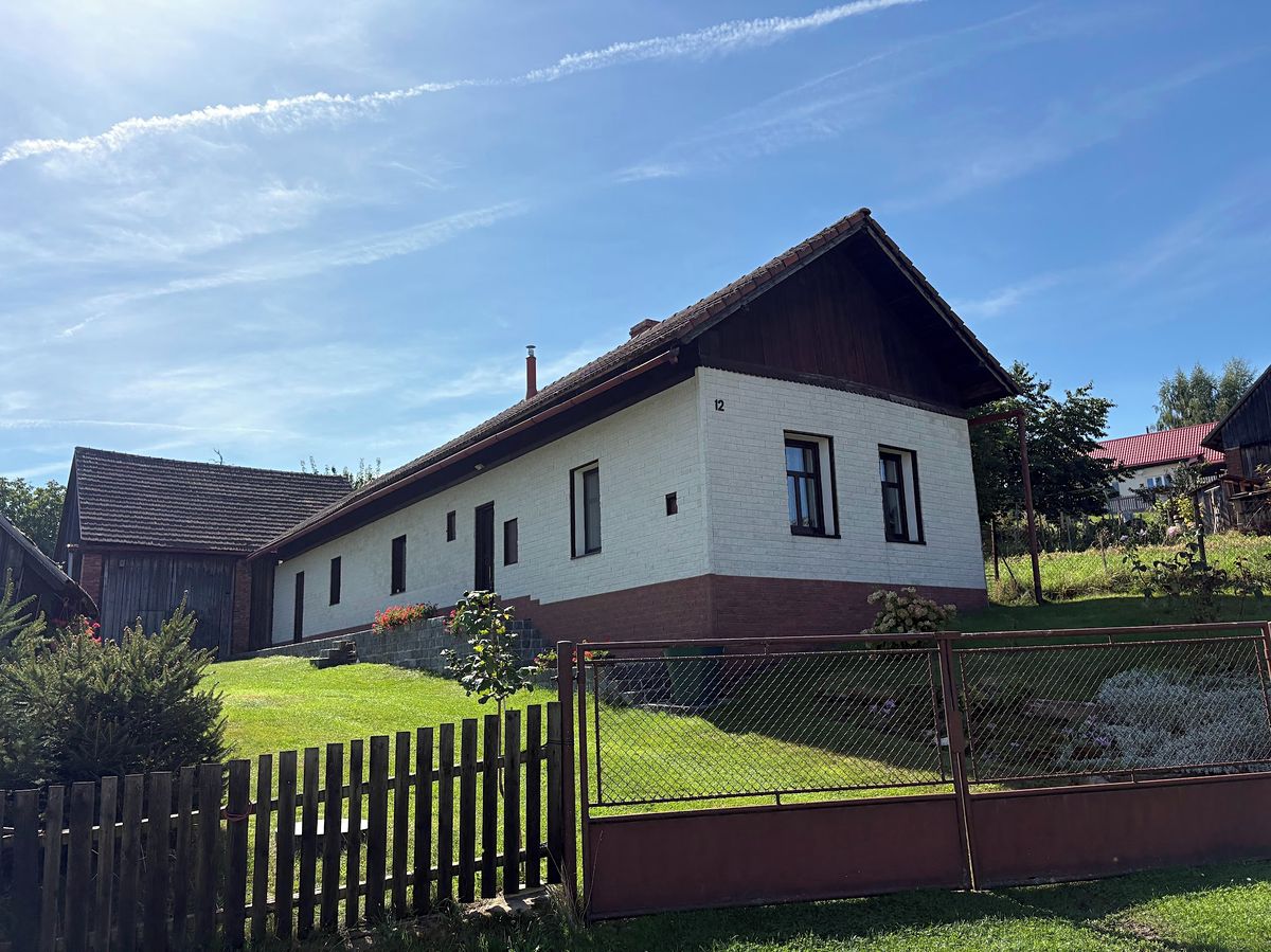 Prodej rodinného domu 100 m², pozemek 1200 m²