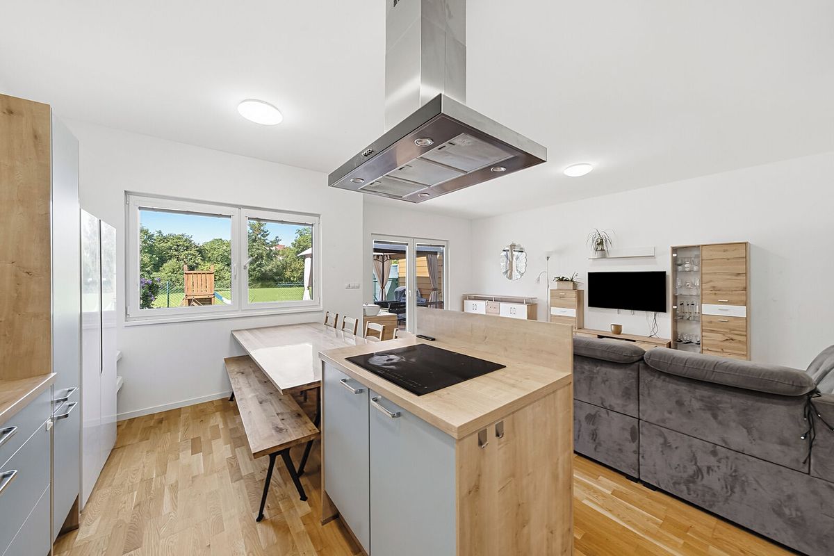 Prodej rodinného domu 127 m², pozemek 222 m² – fotografie 5
