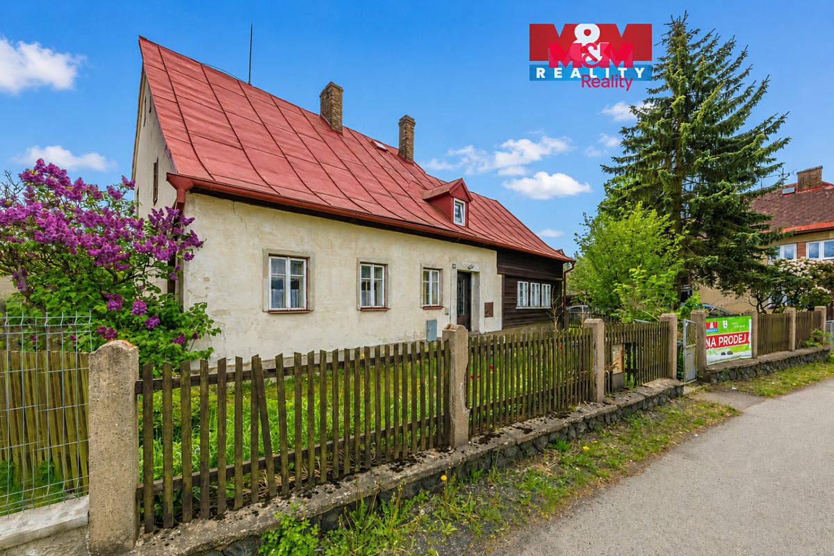 Prodej rodinného domu 199 m², pozemek 645 m²