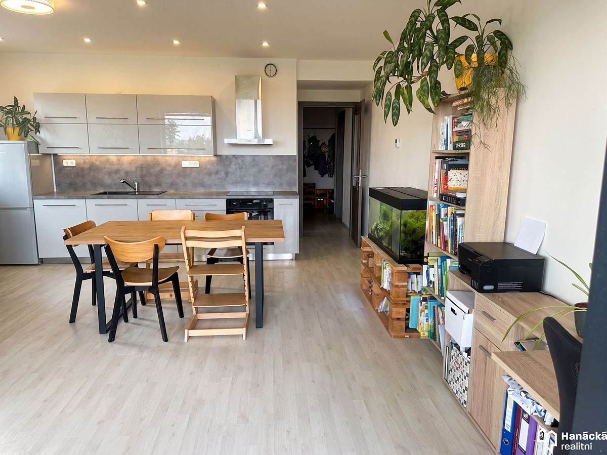Pronájem bytu 2+kk 59 m² – fotografie 5