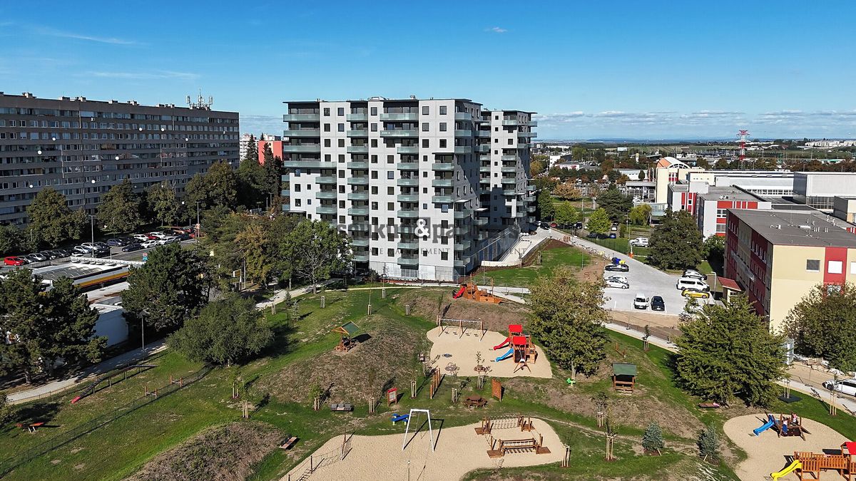 Prodej bytu 1+kk 39 m² – fotografie 2