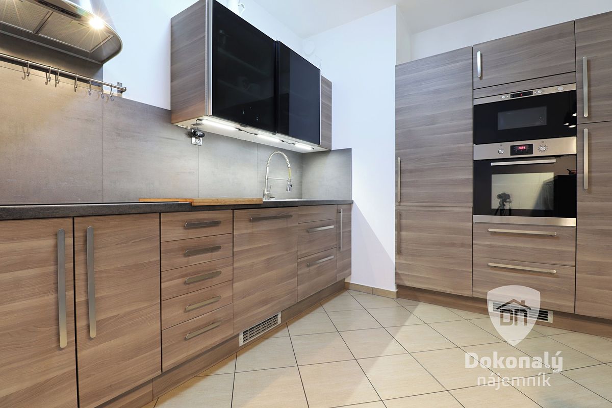 Pronájem bytu 2+kk 61 m² – fotografie 4