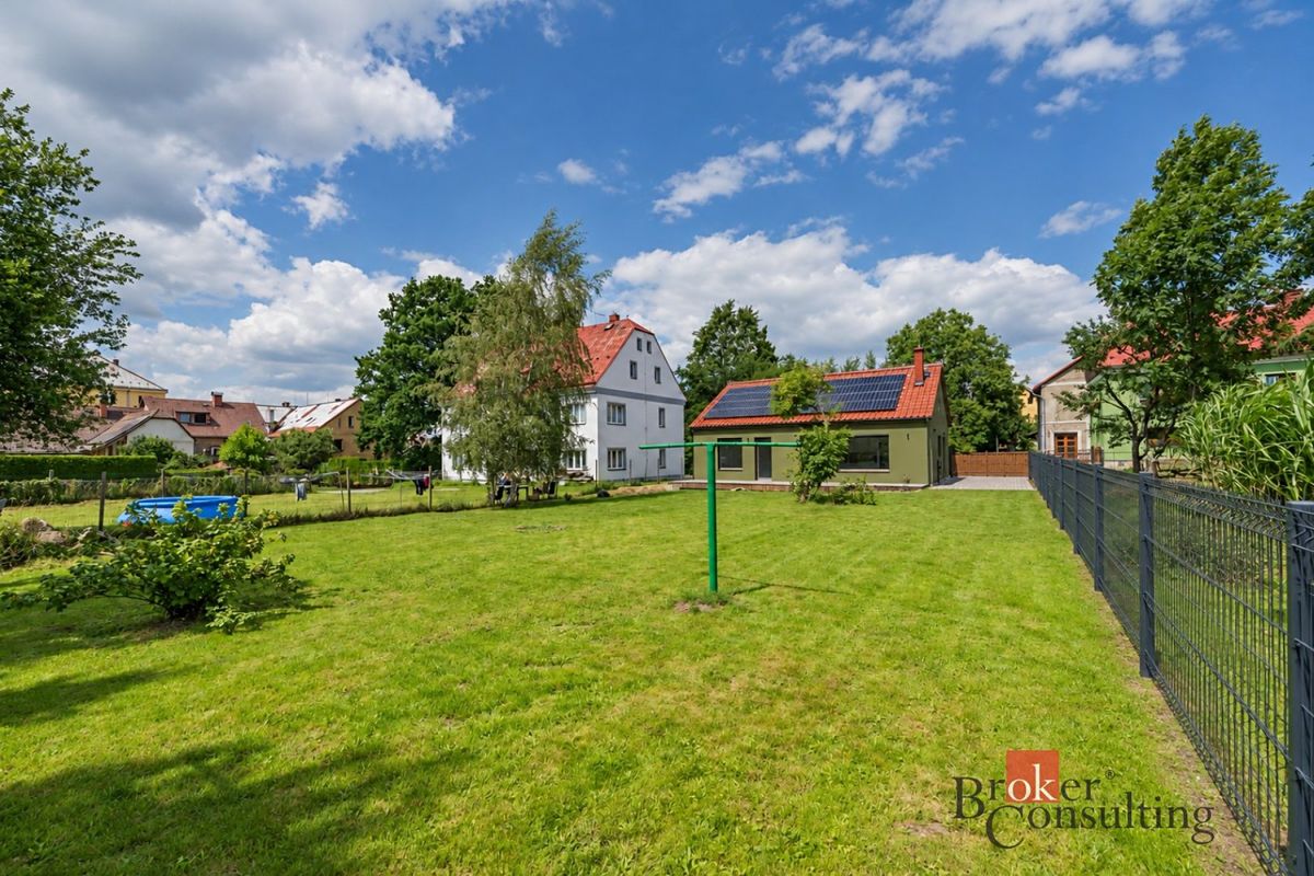 Prodej rodinného domu 95 m², pozemek 779 m² – fotografie 2
