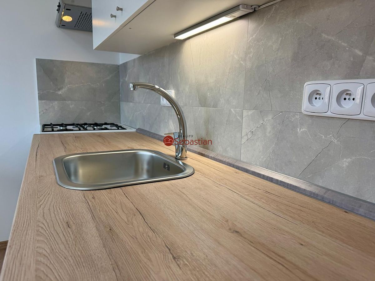 Pronájem bytu 2+kk 35 m² – fotografie 4