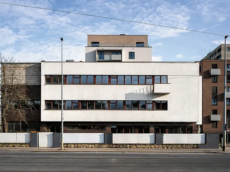 Prodej kanceláře 1180 m², Praha – náhled fotky 2