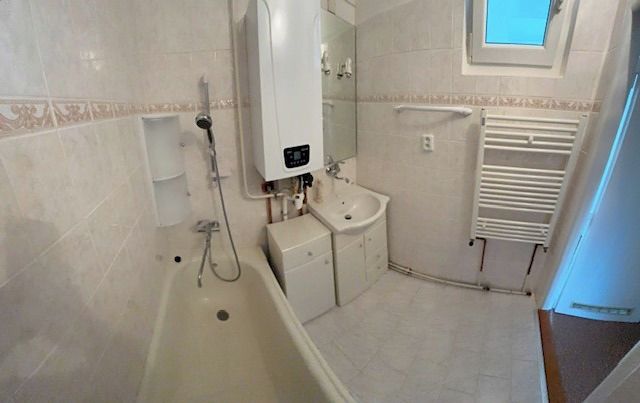 Pronájem bytu 2+1 58 m² – fotografie 4