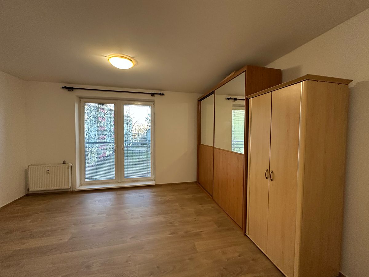 Pronájem bytu 1+1 38 m² – fotografie 4