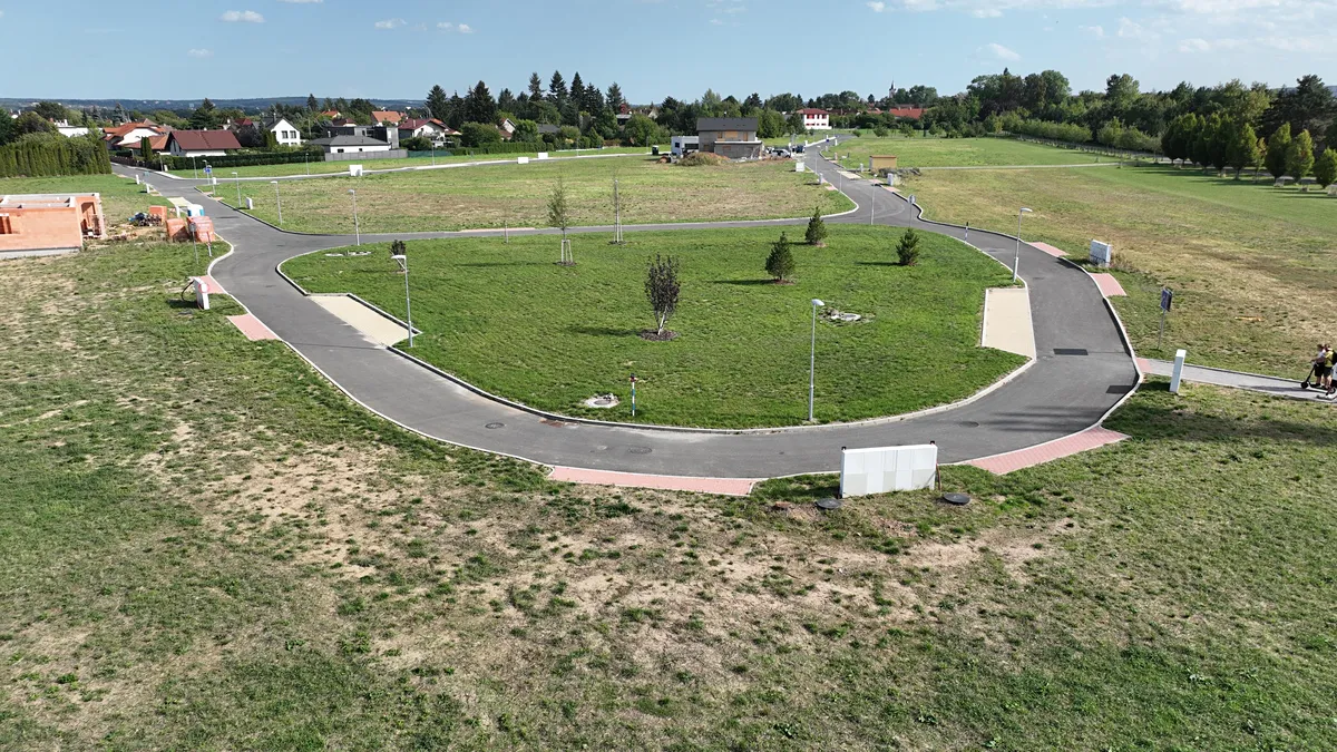 Prodej stavebního pozemku 889 m²