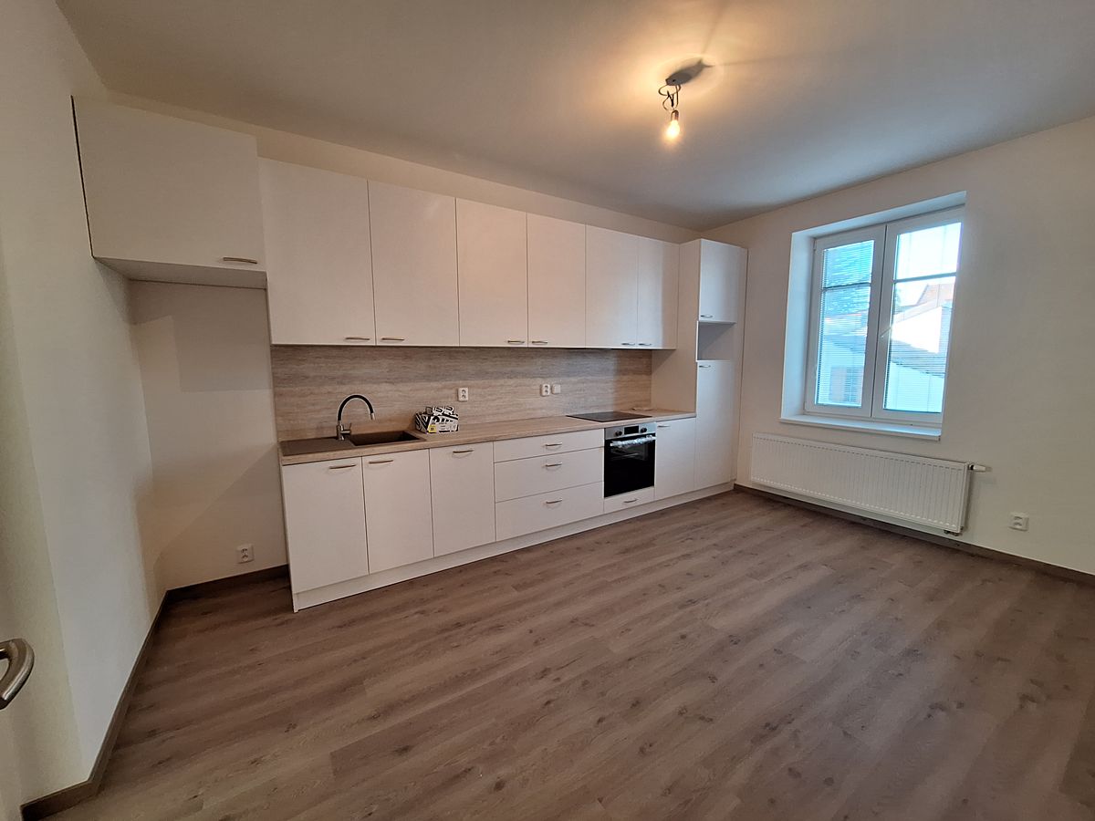 Pronájem bytu 3+kk 68 m²