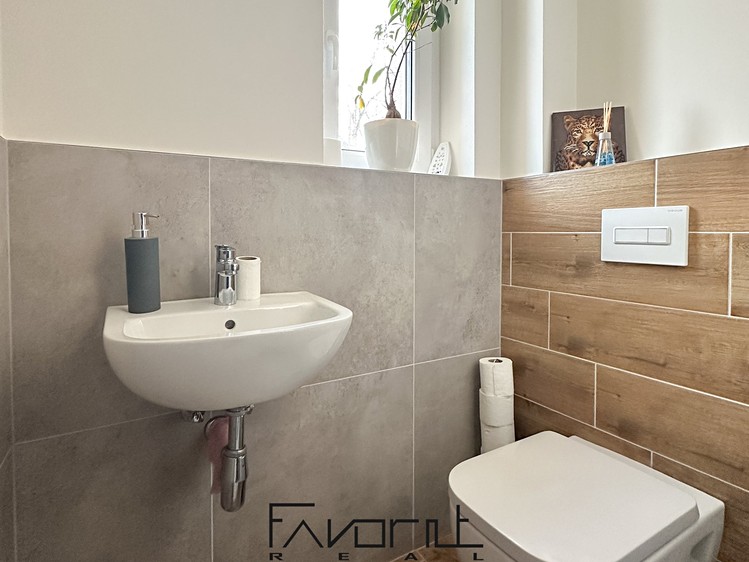 Prodej domu, 129 m² (9 z 17)