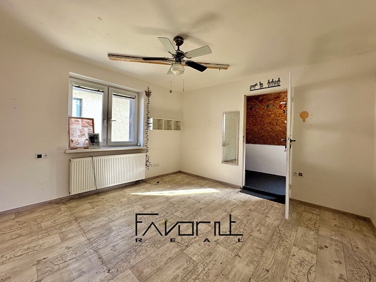 Prodej domu, 178 m² (7 z 16)