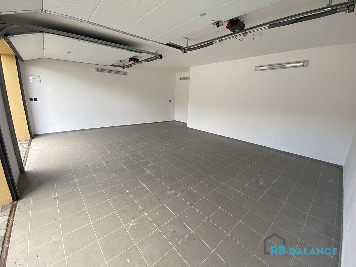 Pronájem garáže 46 m² – fotografie 3