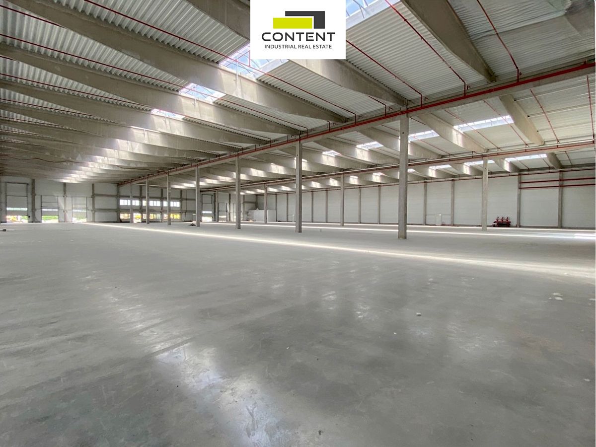 Pronájem skladového prostoru 5249 m² – fotografie 3