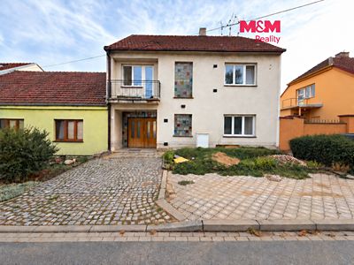 Prodej rodinného domu 225 m², pozemek 777 m²