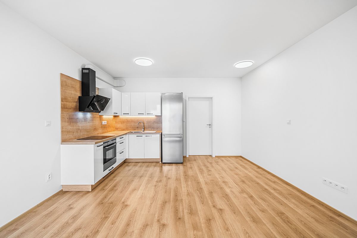 Pronájem bytu 2+kk 56 m² – fotografie 2