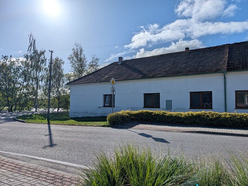 Prodej rodinného domu 380 m², pozemek 964 m² – fotografie 2