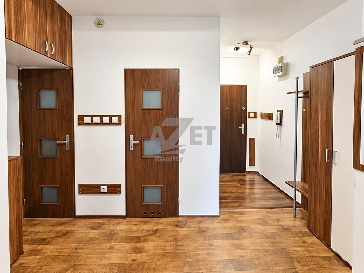 Pronájem bytu 3+kk 65 m² – fotografie 3