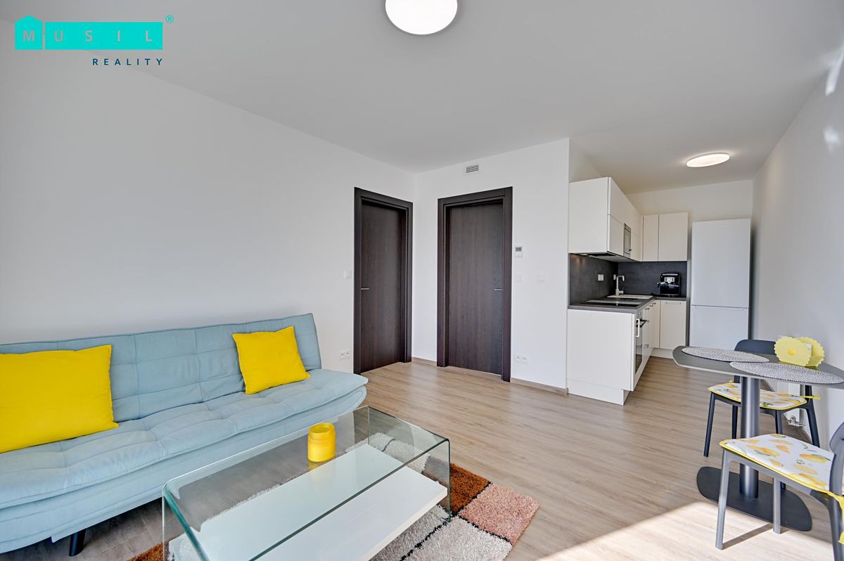 Pronájem bytu 2+kk 56 m² – fotografie 4