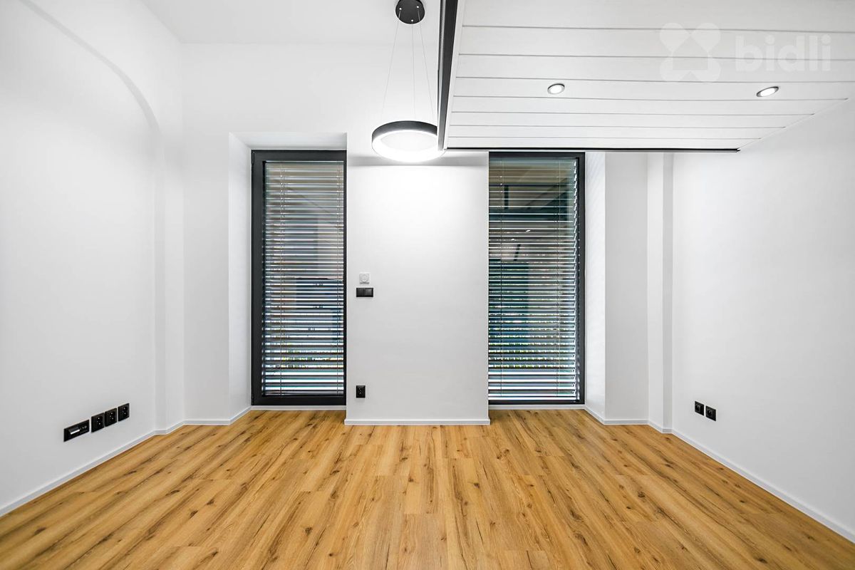 Pronájem bytu 1+kk 38 m² – fotografie 4